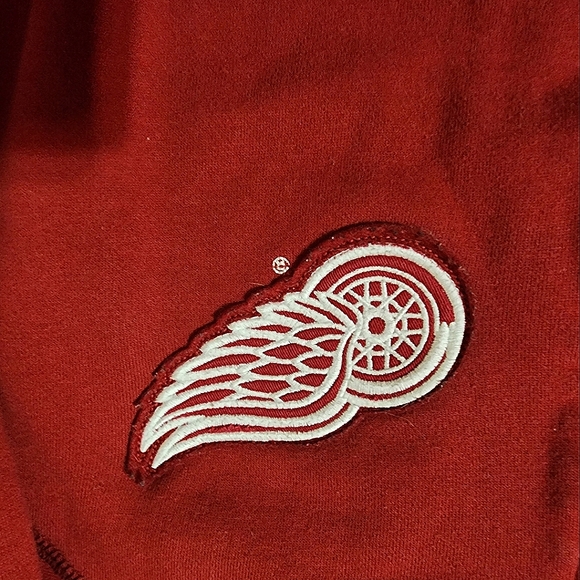 Red Wings Sweatshirt - Picture 4 of 4